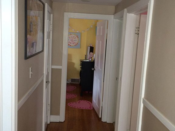 3rd image of 4621 Clausen Ave