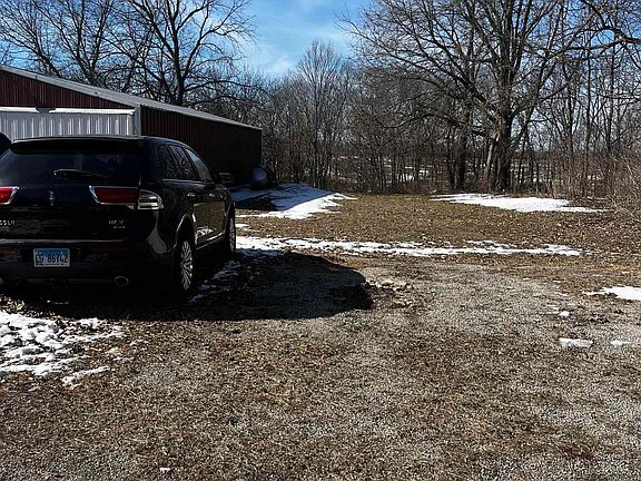 4th image of 5997 Smith Rd