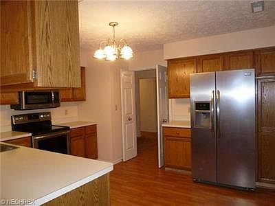 5th image of 841 Knightsbridge Dr