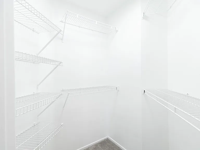 5235 Kester Ave — Photo 58