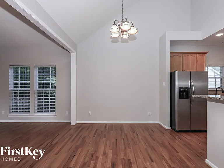 3005 Linstead Dr — Photo 5