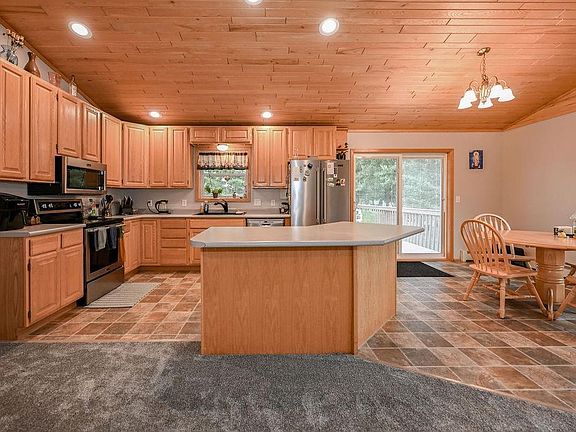 3rd image of 109 Laker Drive