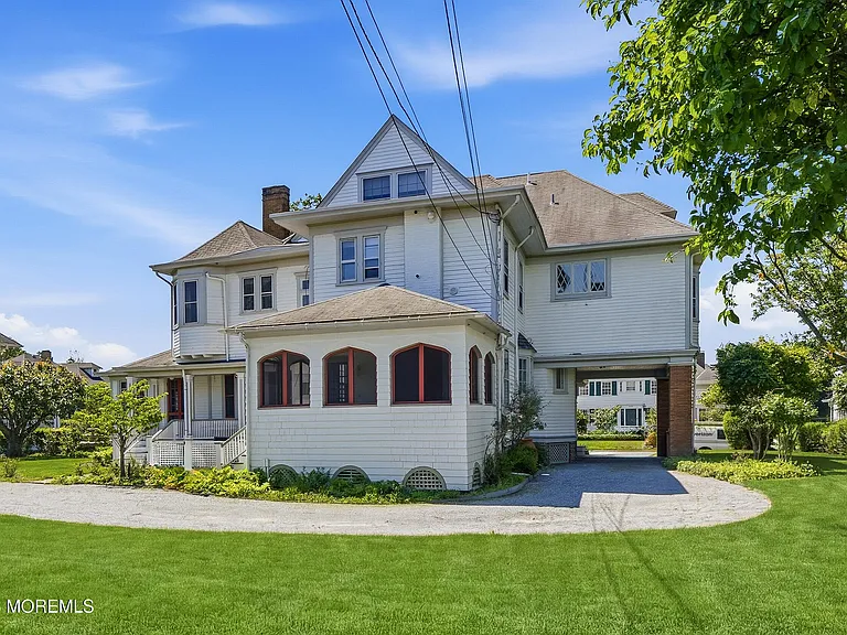 211 Cedar Ave — Photo 43