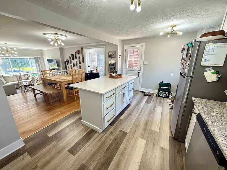 1639 Westwood Ave — Photo 11