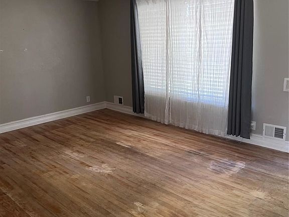 2nd image of 455 Galena St