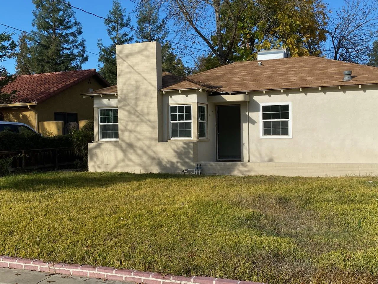 1514 W College Ave photo 1