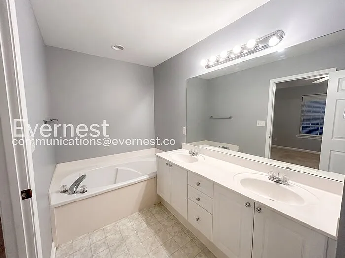 632 Parkside Cir — Photo 8