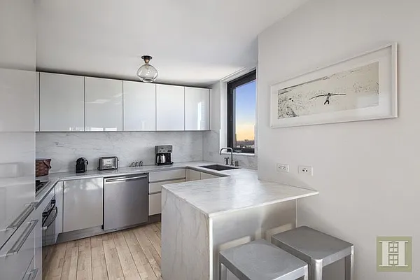 Rented by Halstead Real Estate | media 3