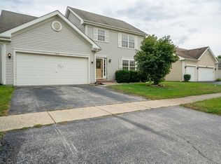 1906 Oakbrook Dr, Belvidere, IL 61008
