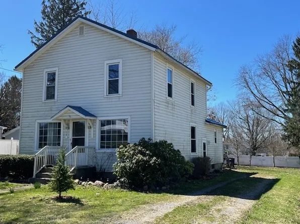 68 Market St, Albion, PA 16401