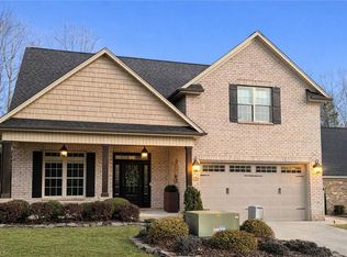 2234 Renaissance Ln, High Point, NC 27262