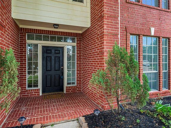 3rd image of 16514 Wheatfield Dr