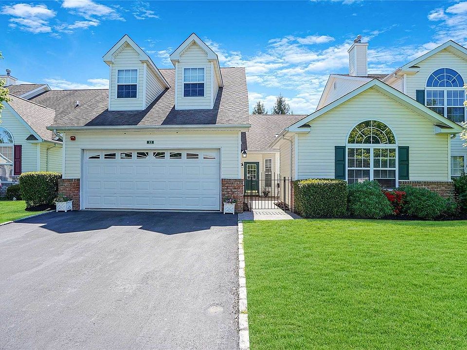 1st image of 12 Tina Ln