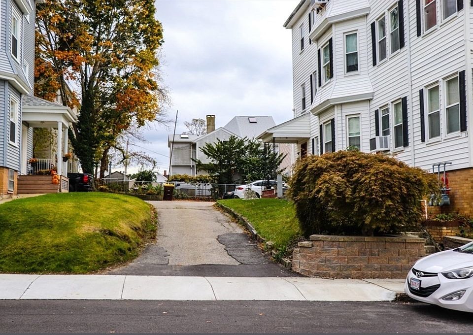 2nd image of 15 Oliver St