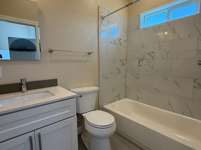 529 Carolina St #2 — Photo 8
