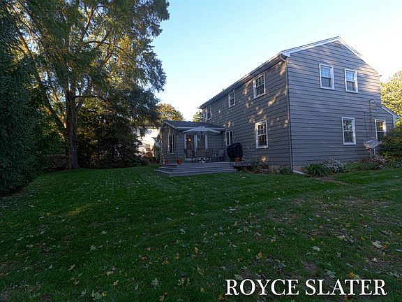 5th image of 2149 Okemos Dr SE