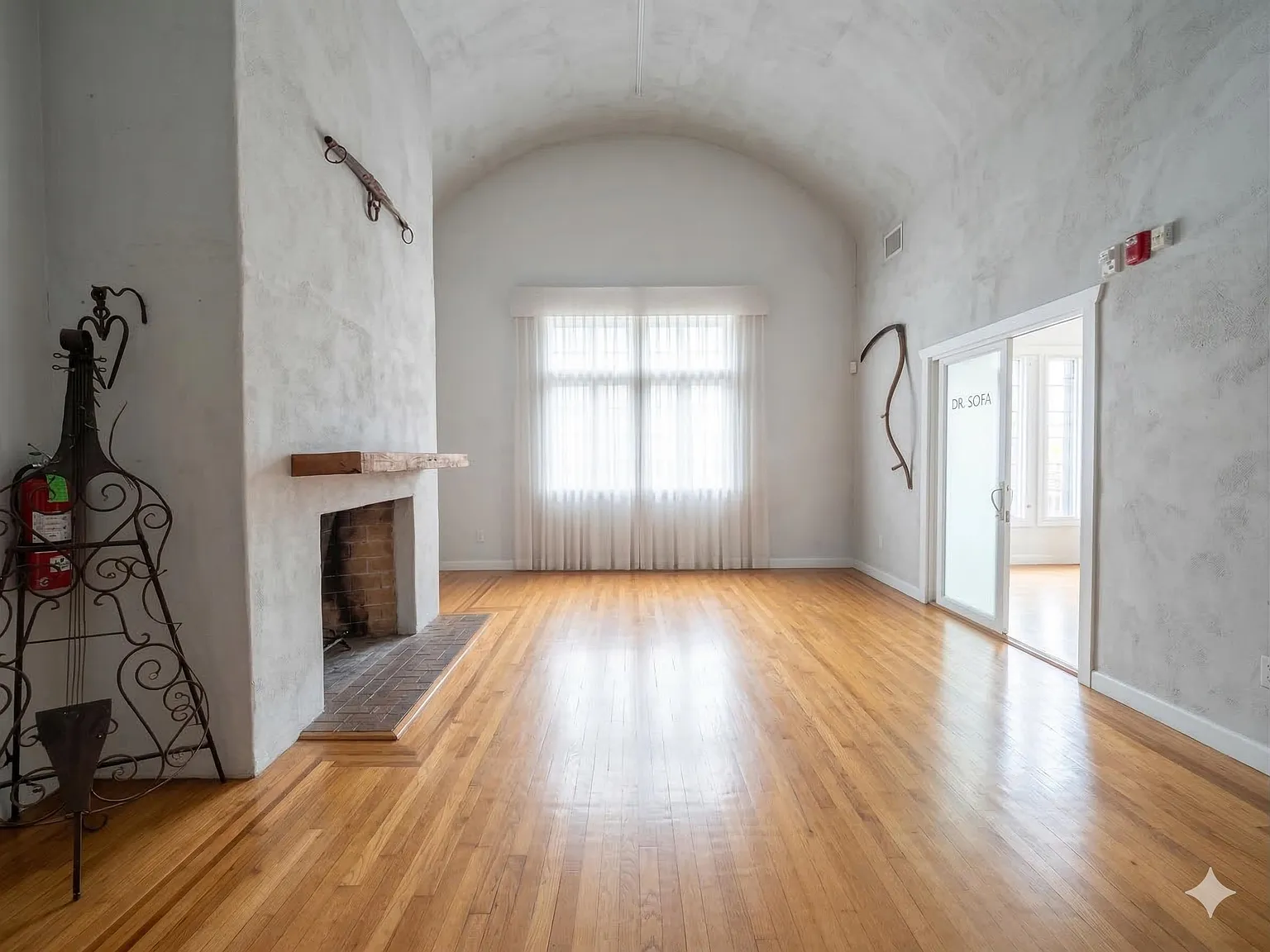4 bed, 1.0 bath, $3,500 — Photo 3