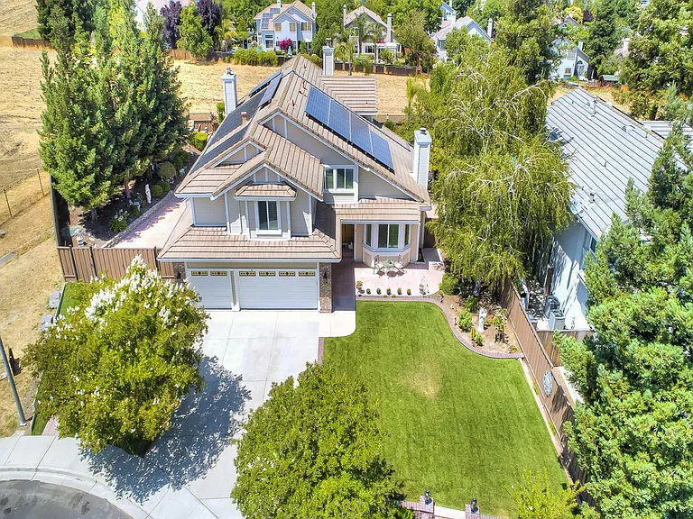 3644 Glasgow Cir — Photo 41