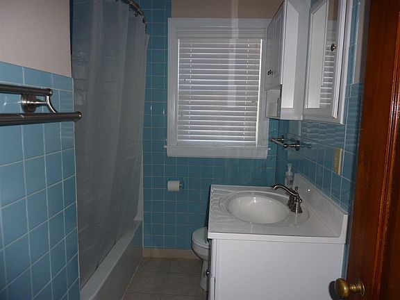 5th image of 2516 17th Ave #0