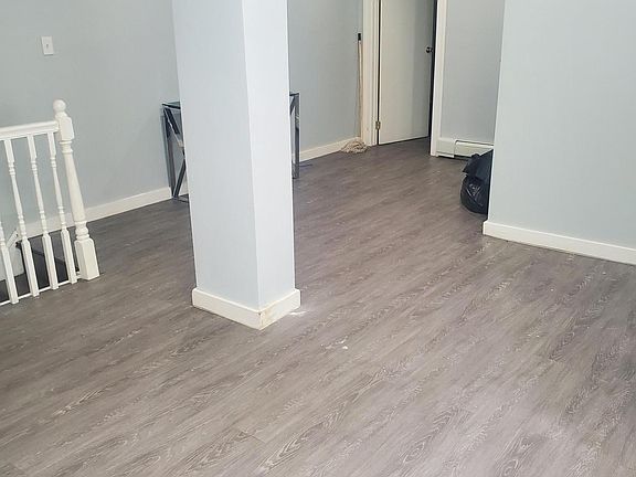 3rd image of 562 Van Cortlandt Park Ave #2