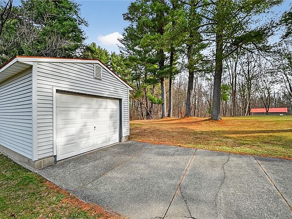 4th image of 252 County Line Rd