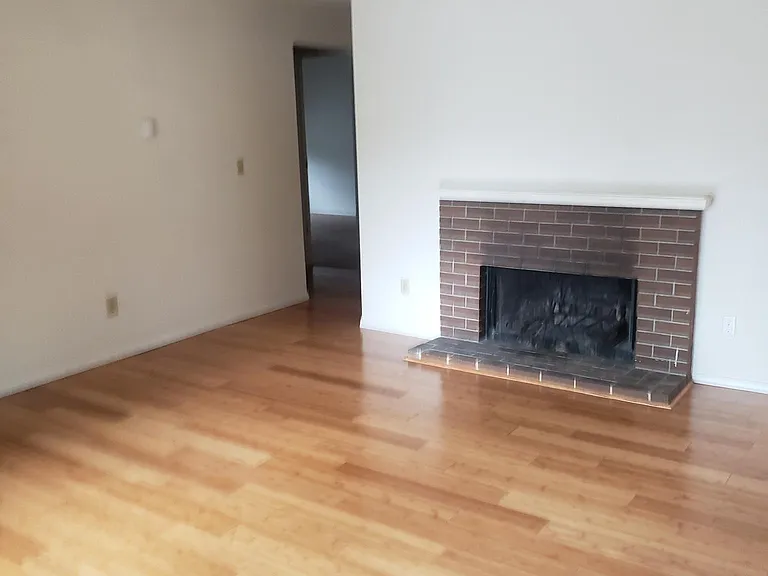 5025 81st Pl SW #5 — Photo 5