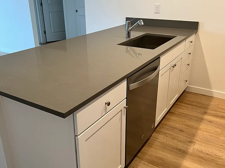 314 SW Washington Ave #102 — Photo 8
