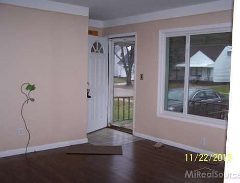 3rd image of 14880 Myola Ave
