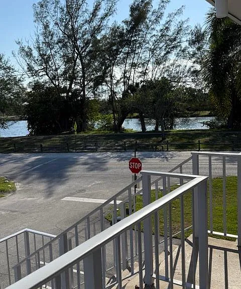 2840 Lake Osborne Dr #202 — Photo 33