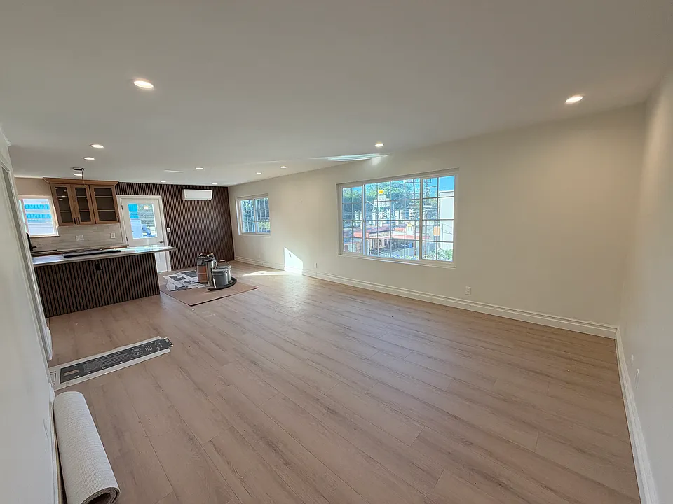 10388 Almayo Ave #5