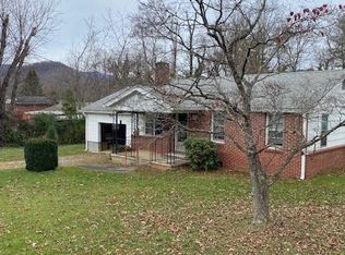 542 Blue Ridge Rd, Black Mountain, NC 28711