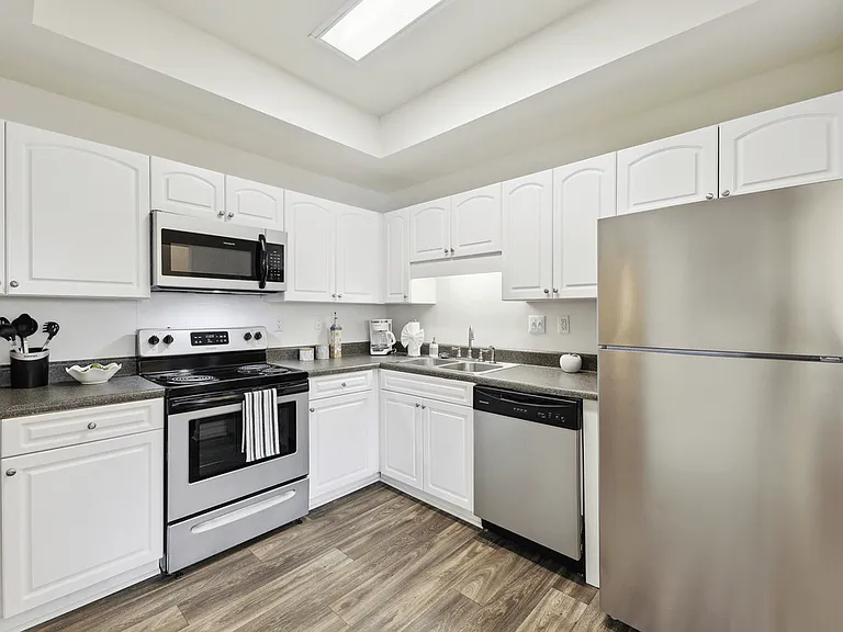 Forest Ridge Apartments — Photo 3