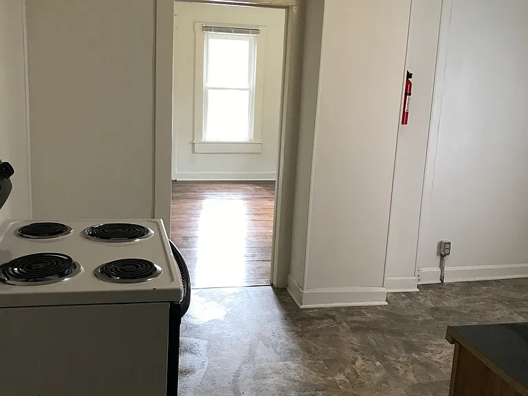 117 E 15th St #1 — Photo 2