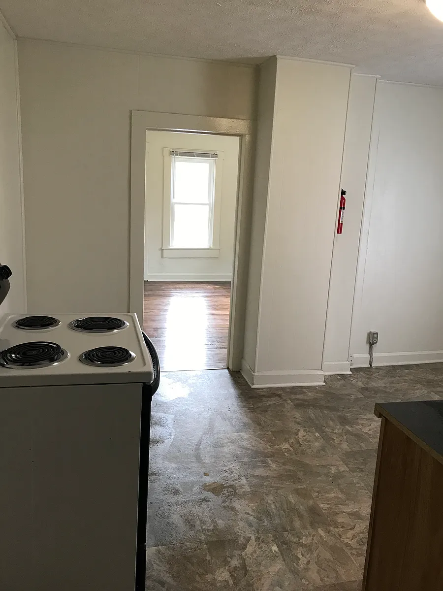Building Photo - 117 E 15th St #1