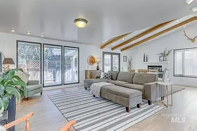 3512 S Brookshore Pl — Photo 4