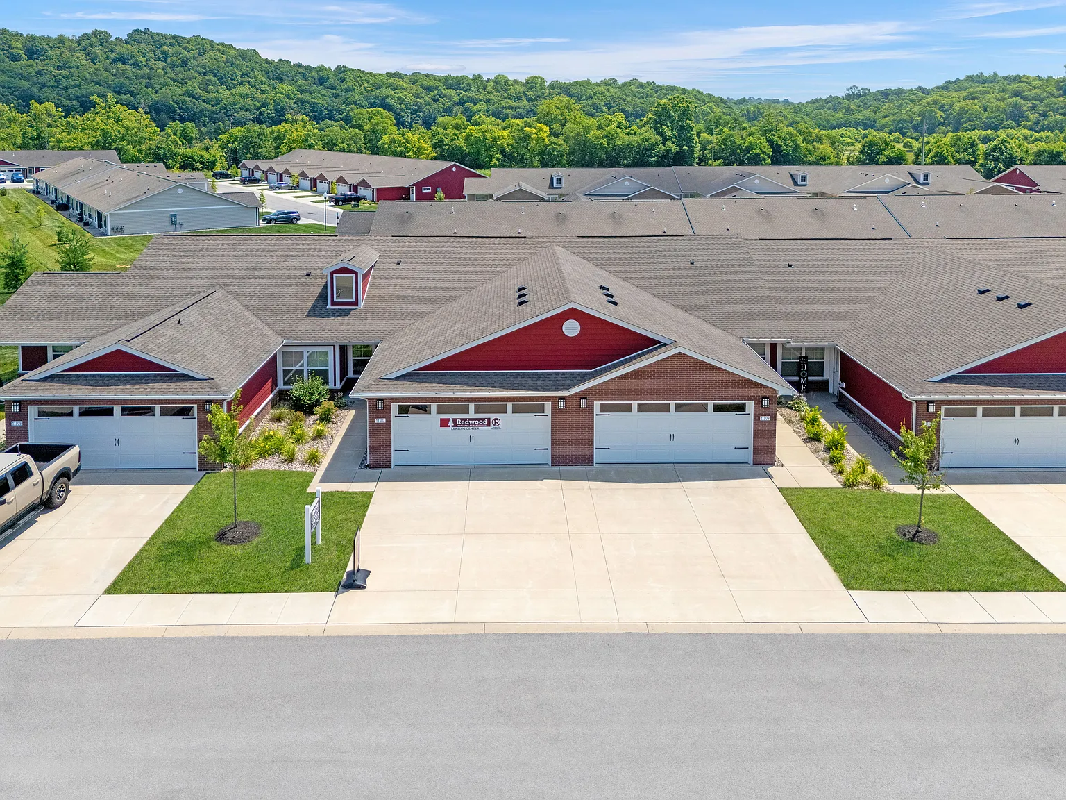 Redwood Louisville Bardstown Bluff Road — Photo 3