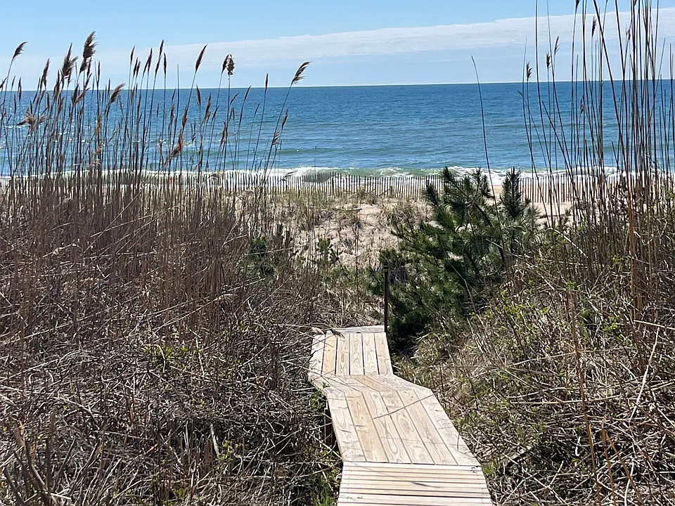 Old Montauk Hwy