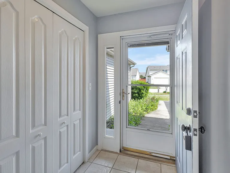 3907 Balmoral Dr — Photo 3