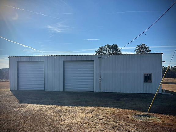 5th image of 1296 Cedar Springs Dr
