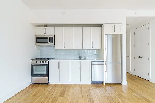 Rented by Modern Spaces | media 6