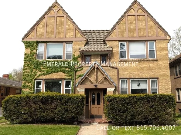 2120 Douglas St #1, Rockford, IL 61103