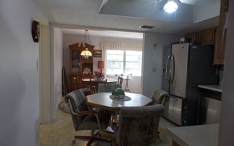 4th image of 14 Jasmine St