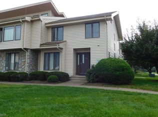 86 Seminole Rd, Lafayette, NJ 07848