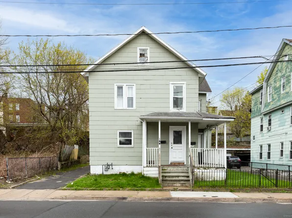138 East Farm Street, Waterbury, CT 06704