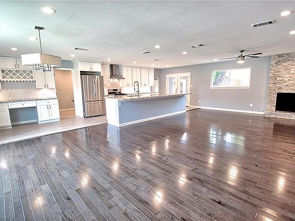 3rd image of 3707 Whitehall Dr