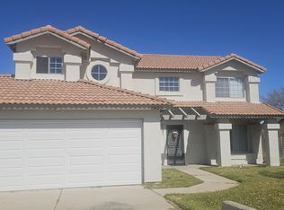 15620 Smoke Tree St, Hesperia, CA 92345