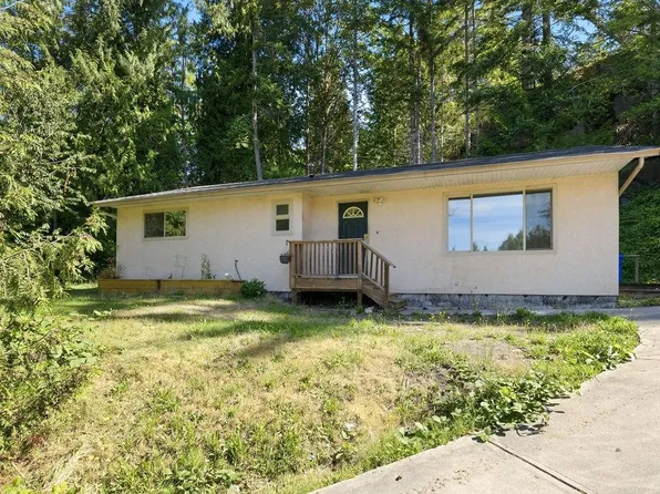 5754 Trout Lake Rd, Sunshine Coast, BC V7Z 1H1