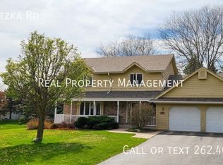 1165 Pitzka Rd, Brookfield, WI 53045