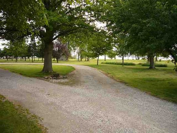 5th image of 712 E Wood Dr