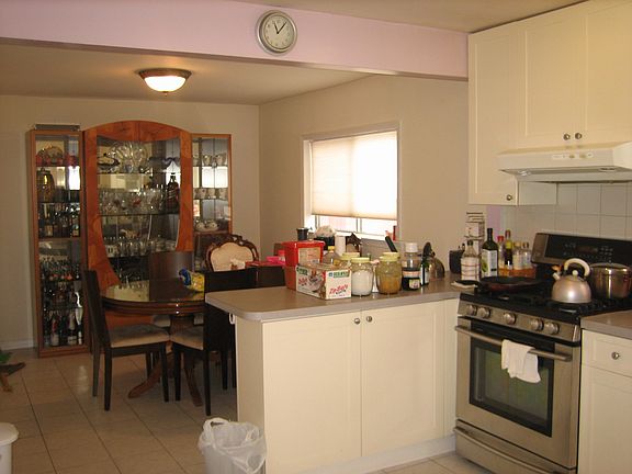 3rd image of 200-11 26ave.